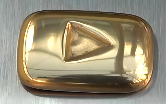 以色列国防军于26日发布公告,表示监测到一枚由加沙地带发射的火箭弹,这枚火箭最终落回了加沙地区。对此,以色列军方随即对该地区的多个火箭发射器实施了攻击。